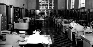 1947 - black and white photo of law students studying in a library