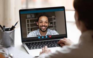 getting advice from an admission expert
